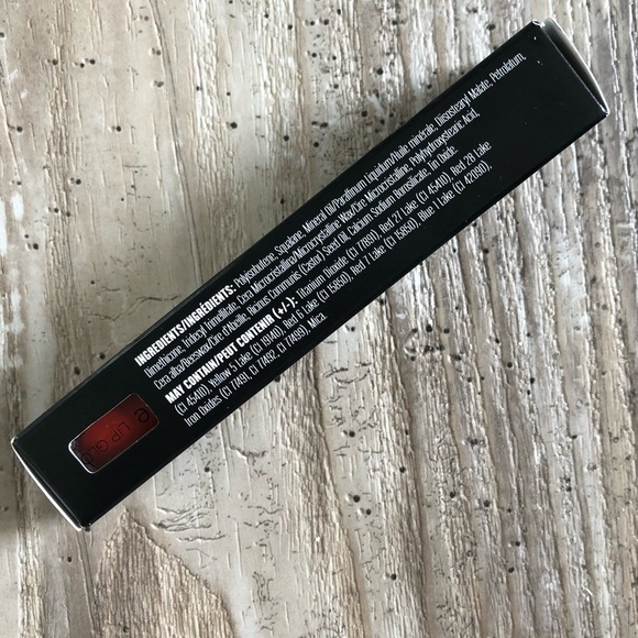 Younique Lucrative Lip Gloss (Lethal) - Picture 6 of 8